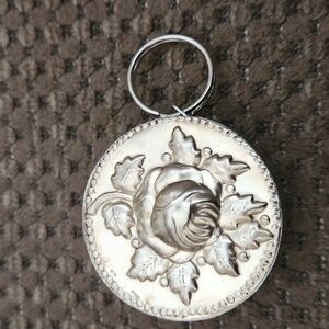 Women's Victorian Roses Measuring Tape